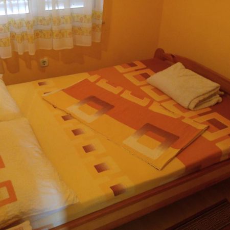 Apartmani Jelena เนอุม ภายนอก รูปภาพ