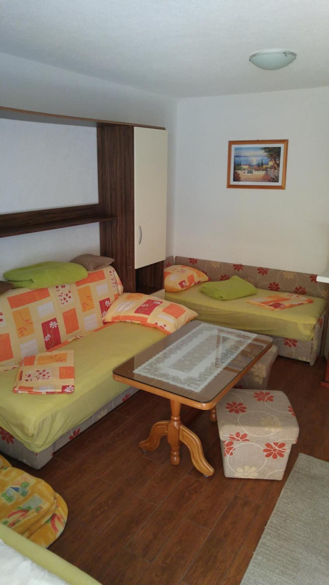 Apartmani Jelena เนอุม ภายนอก รูปภาพ