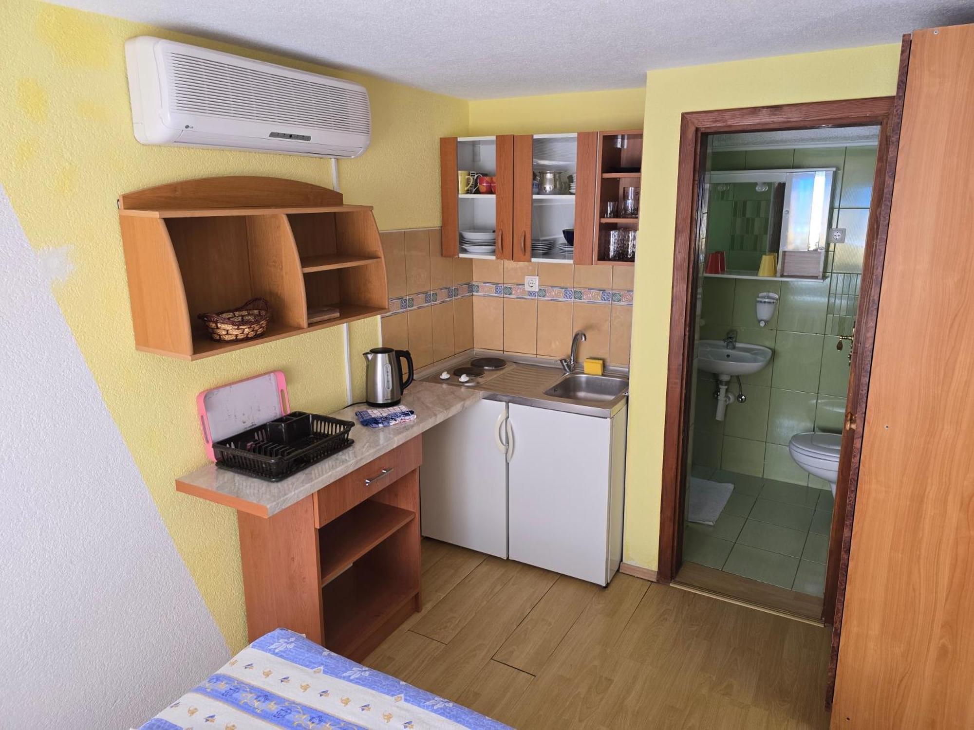 Apartmani Jelena เนอุม ภายนอก รูปภาพ