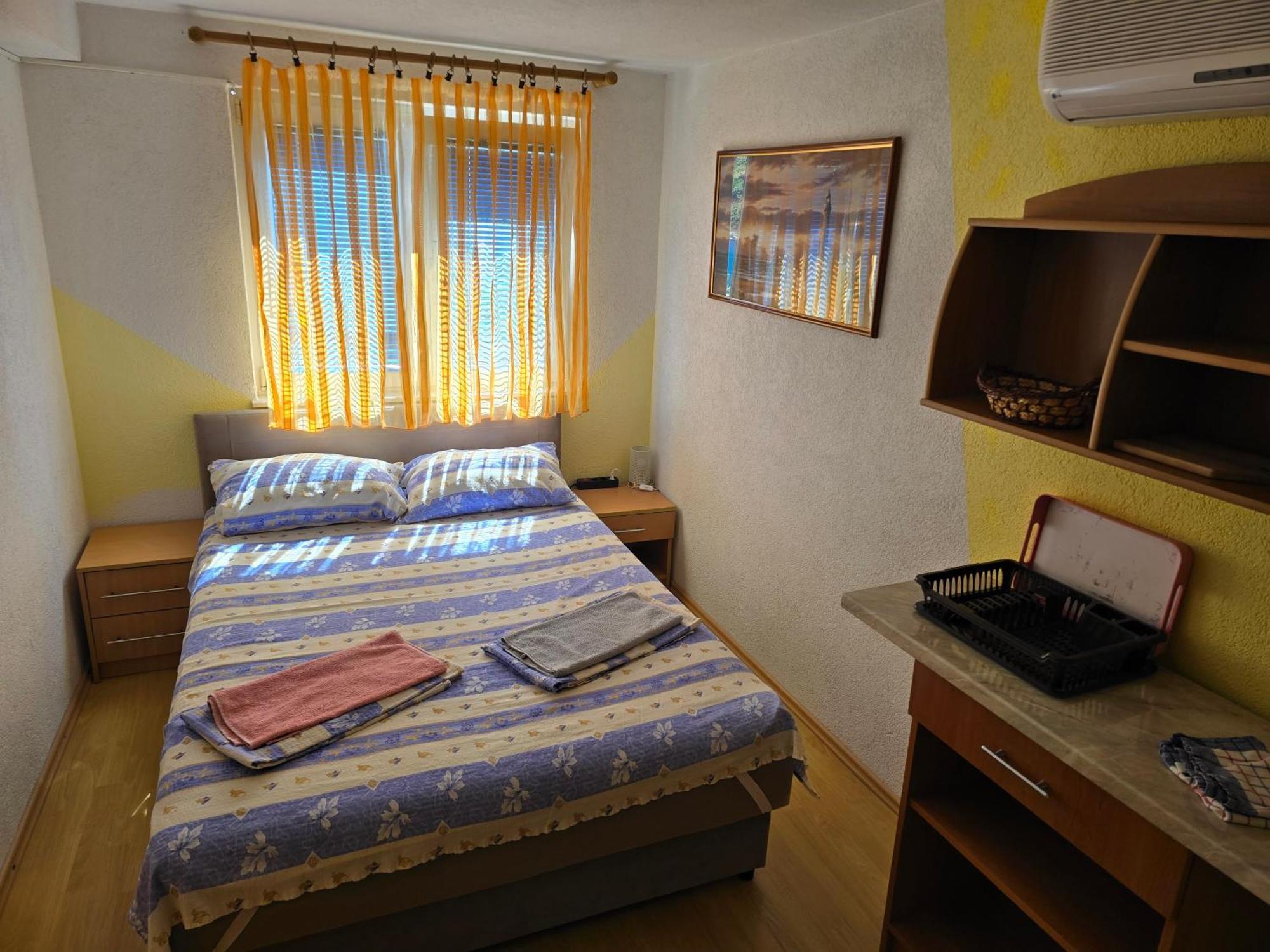 Apartmani Jelena เนอุม ภายนอก รูปภาพ