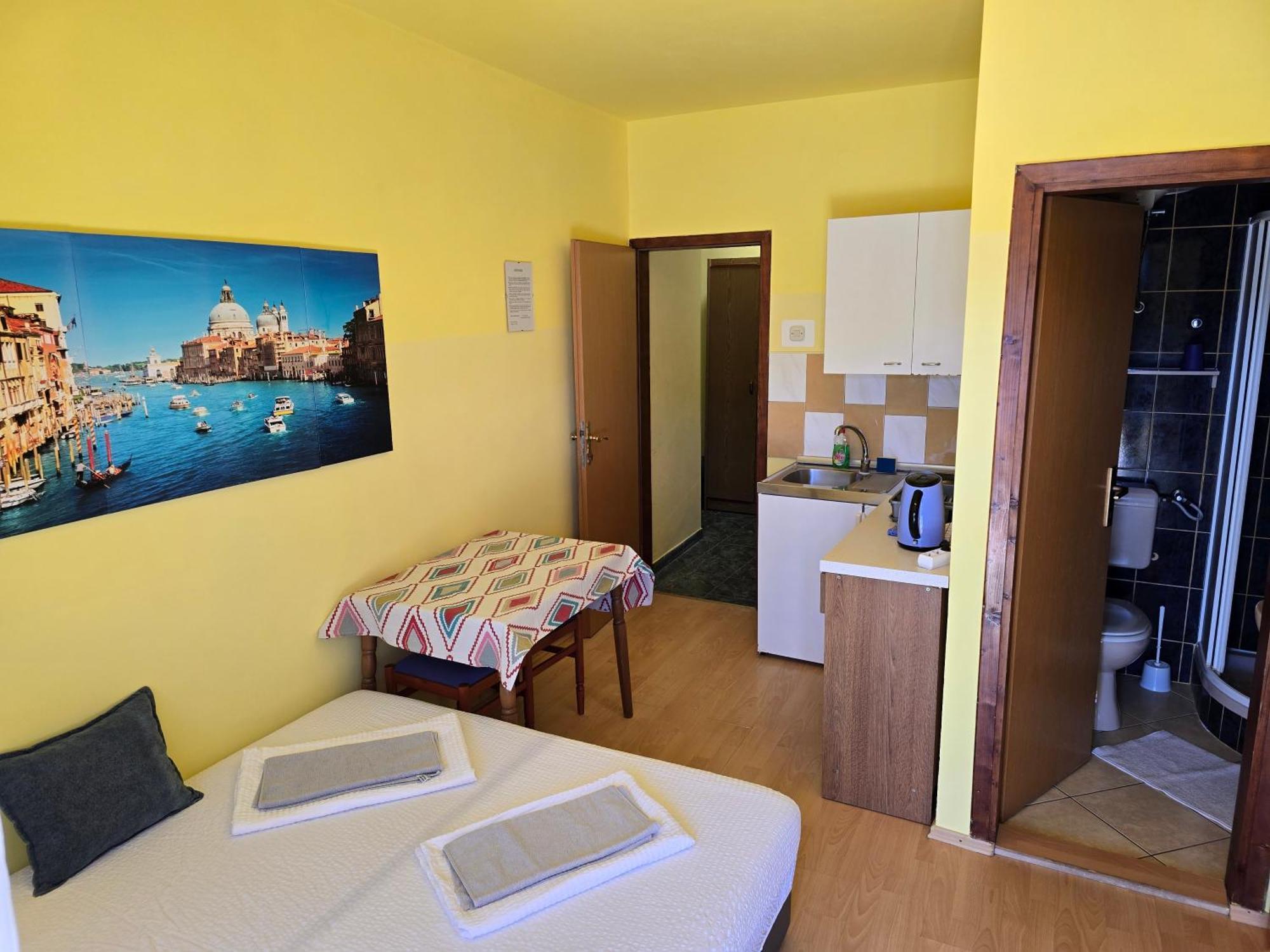 Apartmani Jelena เนอุม ภายนอก รูปภาพ