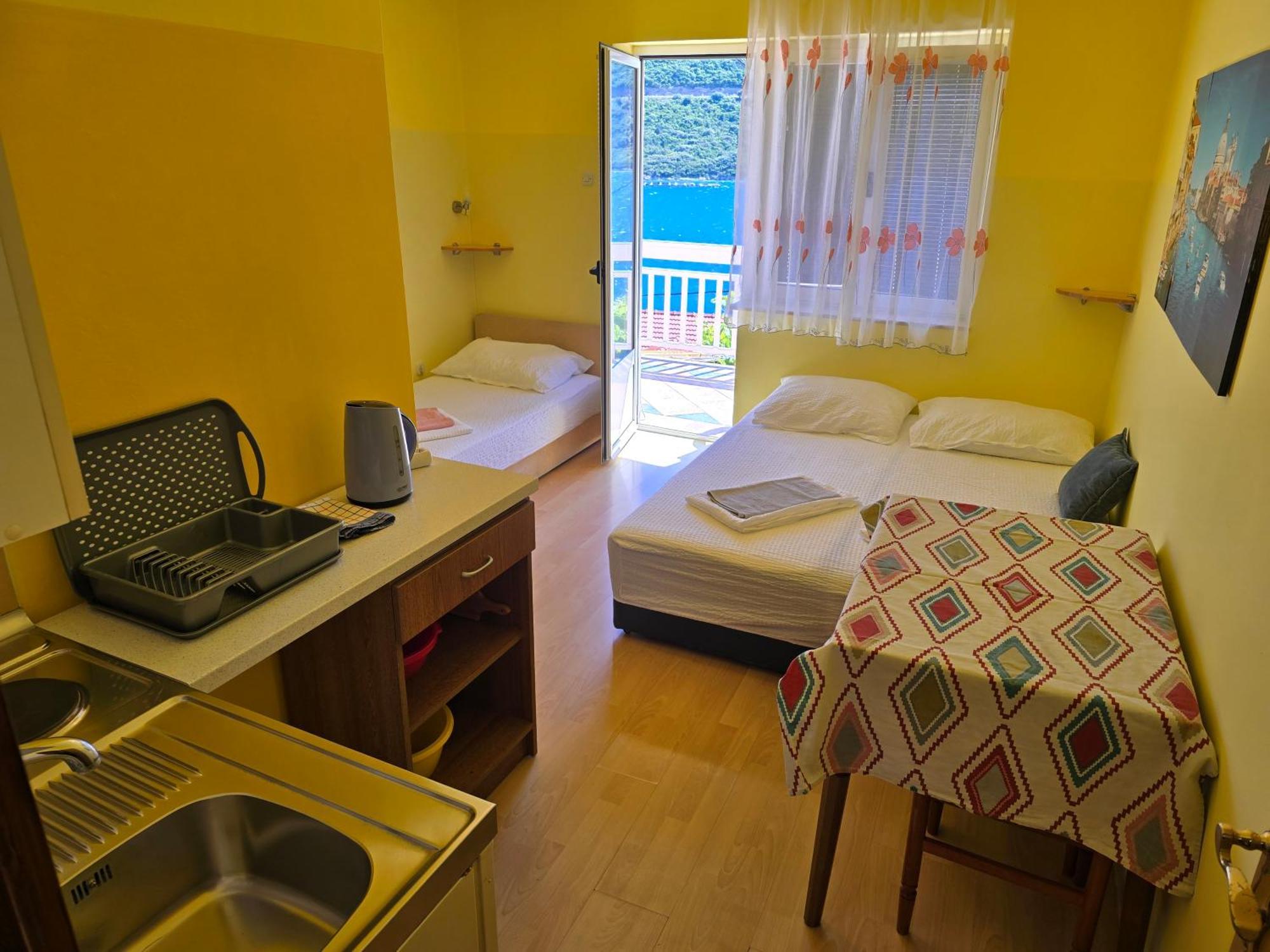 Apartmani Jelena เนอุม ภายนอก รูปภาพ