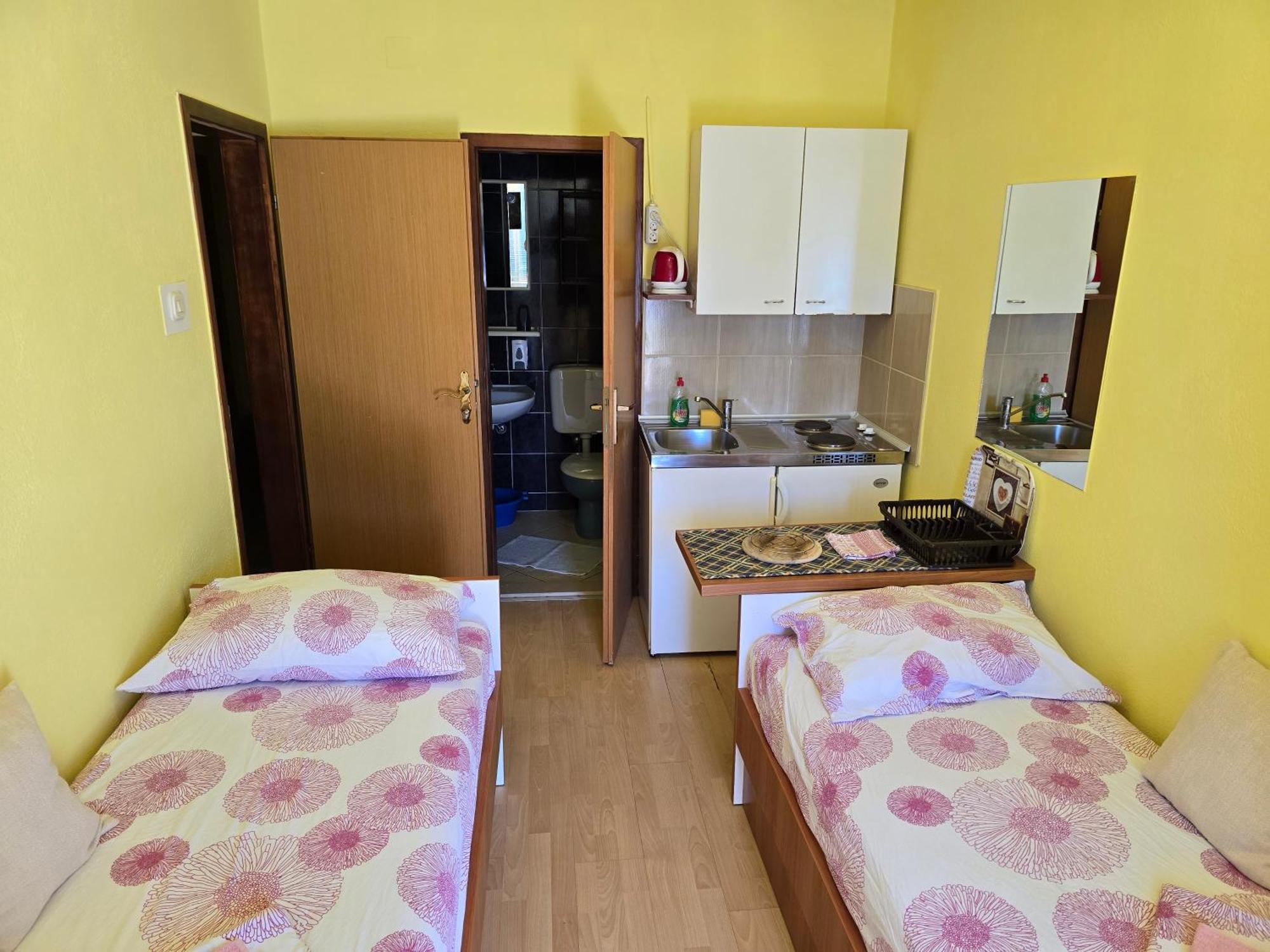 Apartmani Jelena เนอุม ภายนอก รูปภาพ